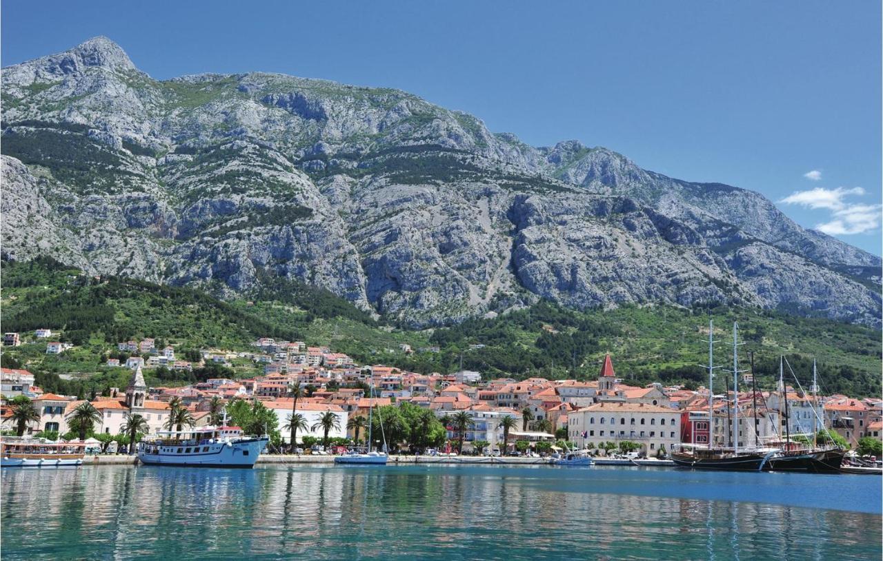 Beautiful Home In Makarska With Kitchen Buitenkant foto